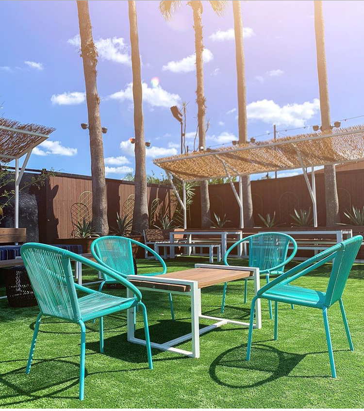 Takilha's Bar.2708 N Shepherd